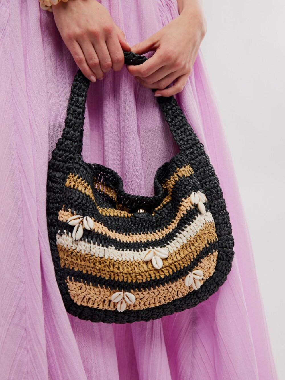 🆕 FREE PEOPLE Belize Shell Clutch / Tan + Black